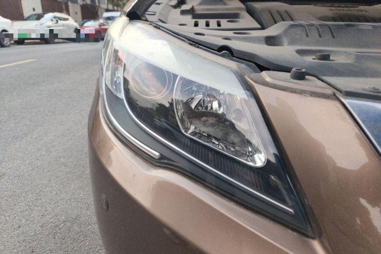 Used BYD G6 2013 2.0L Manual Luxury Version
