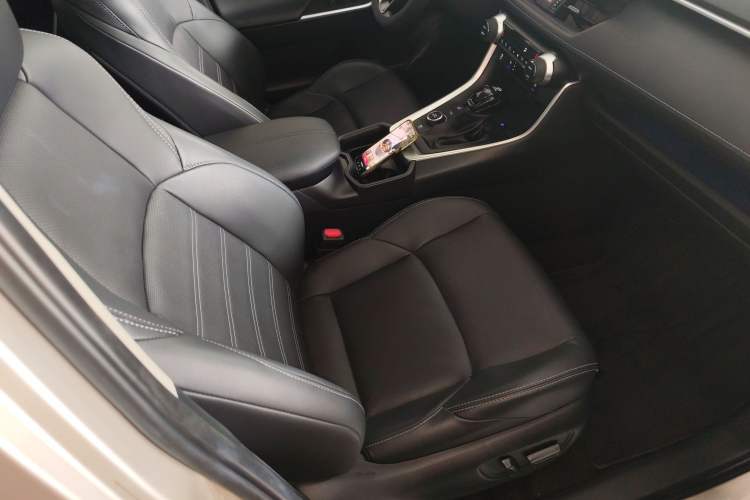 Used Toyota Wildlander 2023 Dual-Motor 2.5L E-CVT Four-Wheel Drive Prestige Edition
