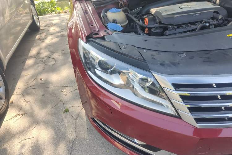 Used Volkswagen FAW-Volkswagen CC 2013 1.8TSI Prestige Model Right Front Headlight