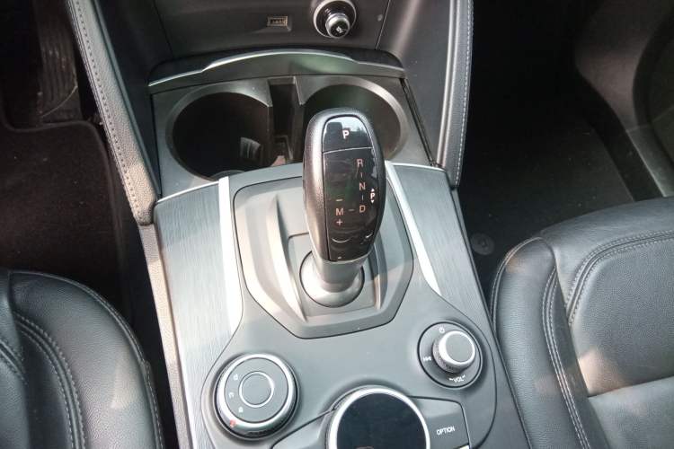 Used Alfa Romeo Stelvio 2017 2.0T 280HP Luxury Edition