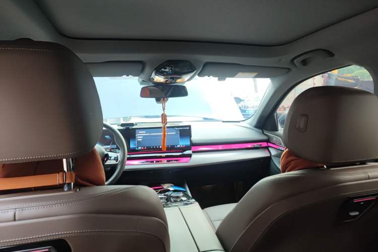 Used BMW 5 Series 2025 530Li Leading Model M Sport Package Headliner