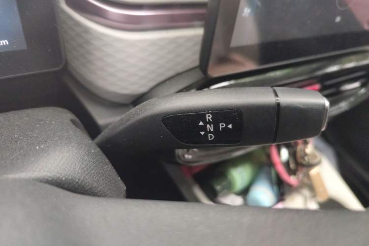 Used SOL E10X 2022 Flower Fairy Design Four-Leaf Clover
