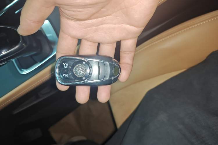 Used Buick LaCrosse 2018 28T Luxury Model