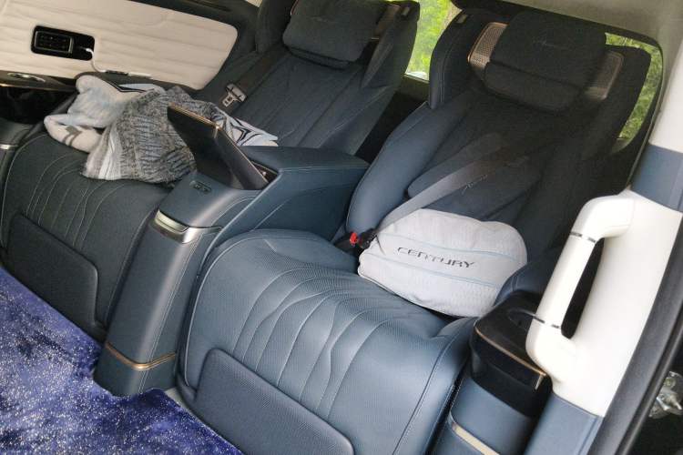 Used Buick Century 2023 2.0T Four-Seat Private Edition Left Rear Seat