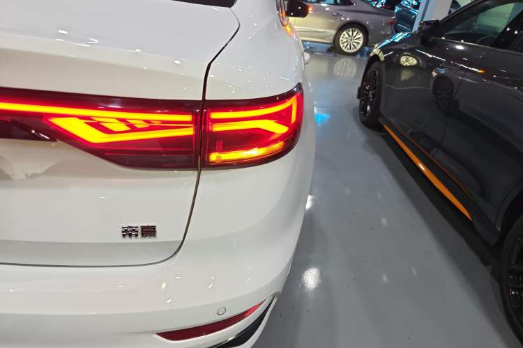 Used Geely Auto Emgrand 2025 4th Generation 1.5L CVT Flagship Version