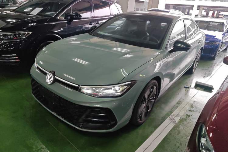 Used Volkswagen Passat 2025 Pro 380TSI Starry Dragon Luxury Edition