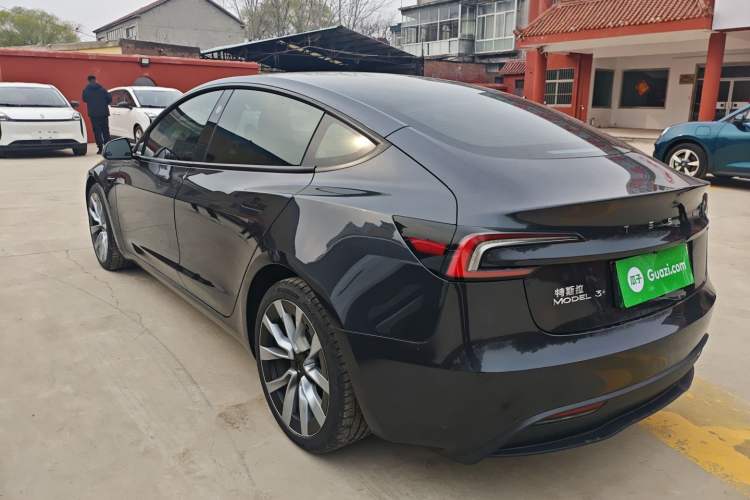 Used Tesla Model 3 2023 Rear-Wheel-Drive Version
