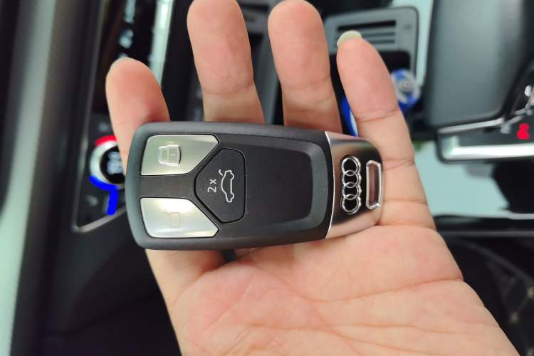 Used Audi Q5L 2021 40 TFSI Fashion Dynamic Model
