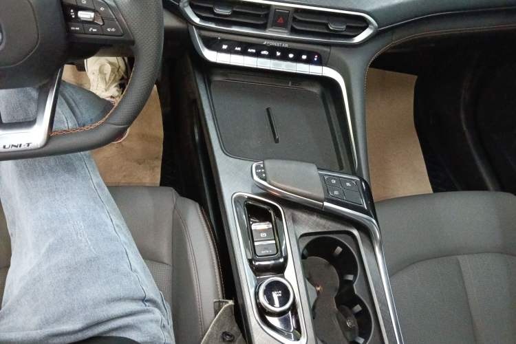 Used CHANGAN UNI-T 2022 1.5T Luxury Edition