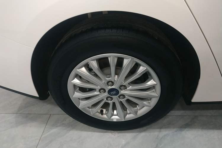 Used Ford Focus 2021 Sedan EcoBoost 180 Automatic Trendy Model