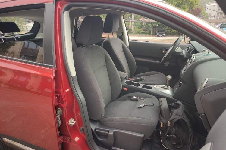 Used Nissan Qashqai 2012 2.0 XL Fire CVT 2WD Right Front Seat