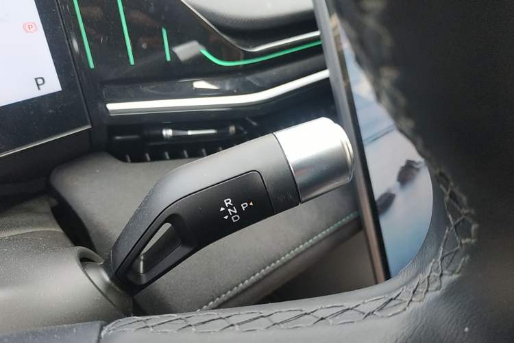 Used Geely Galaxy L6 2024 125km Creative Edition
