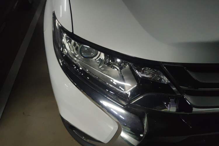 Used Mitsubishi Outlander 2018 2.0L Two-Wheel Drive Glory Edition 5 Seats
