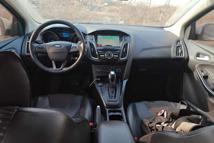 Used Ford Focus 2018 Hatchback Classic 1.6L Automatic Trendy SmartDrive Edition