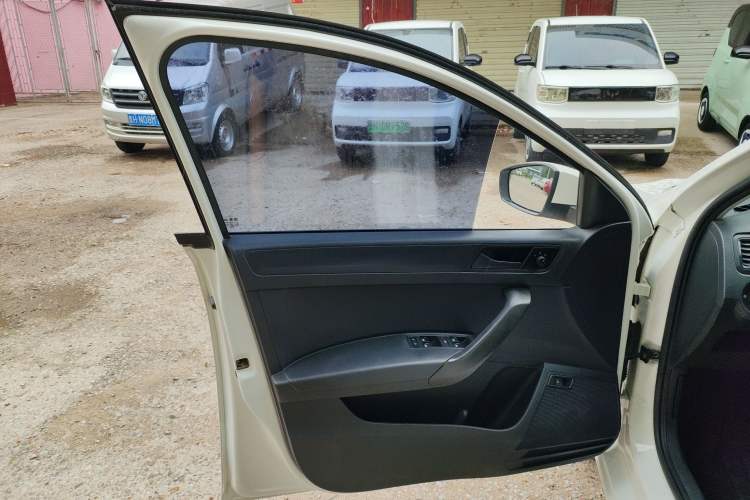 Used Volkswagen Santana 2016 1.6L Manual Fashion Edition