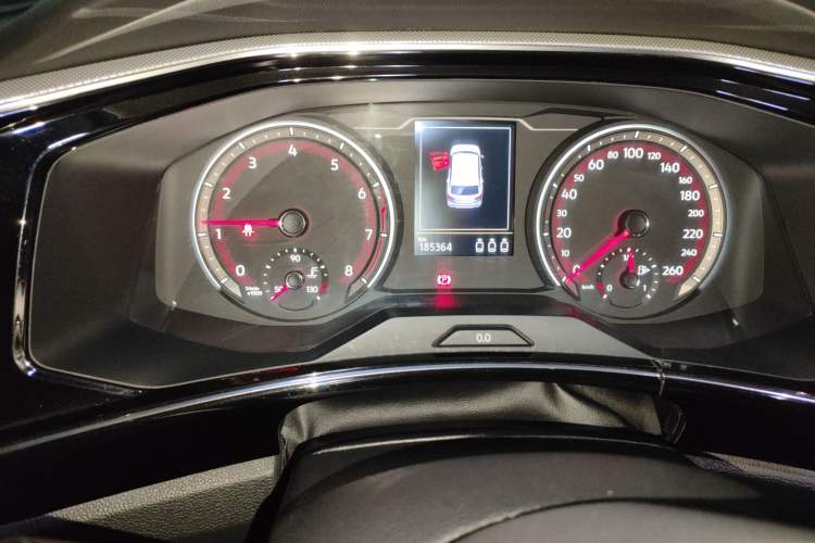 Used Volkswagen Tayron 2019 330TSI Two-Wheel Drive Luxury Model China VI Standard Odometer Close Up