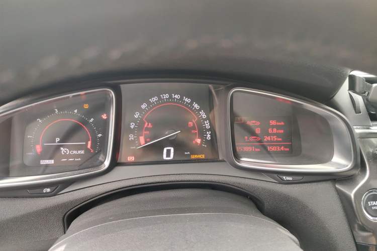 Used DS 6 2014 1.6T Luxury Edition THP200
