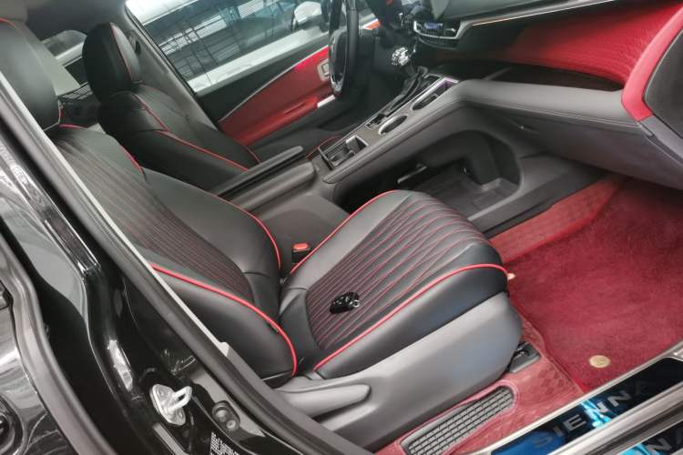 Used Toyota SIENNA 2024 2.5L Hybrid Comfort Edition