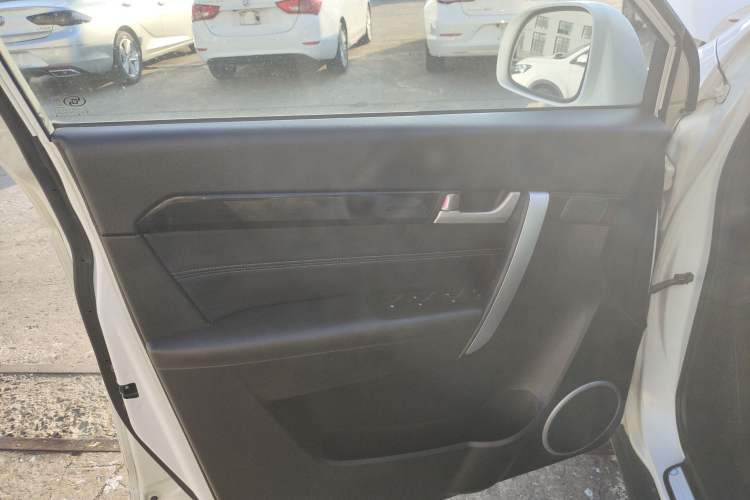 Used Chevrolet Captiva 2014 2.4L Two-Wheel Drive Urban Version 7 Seats