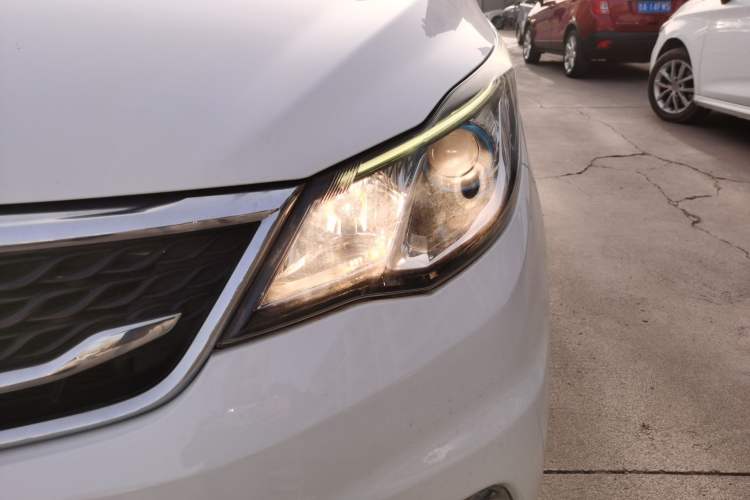 Used CHANGAN KAICHENG Oushang A600 2017 1.5L Manual Standard Edition Left Front Headlight