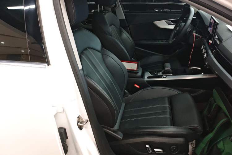 Used Audi A4L 2024 40 TFSI Fashion Dynamic Model