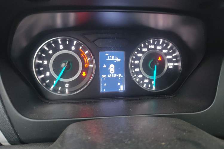 Used Soueast V5 Lingzhi 2015 Plus 1.5L Manual Smart Edition Instrument Cluster