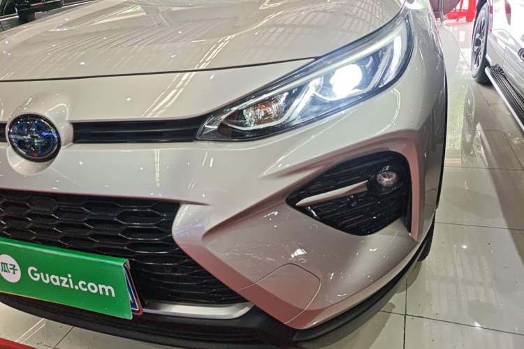 Used Toyota Wildlander 2021 Dual-Engine 2.5L E-CVT Two-Wheel Drive Luxury Edition Left Front Headlight