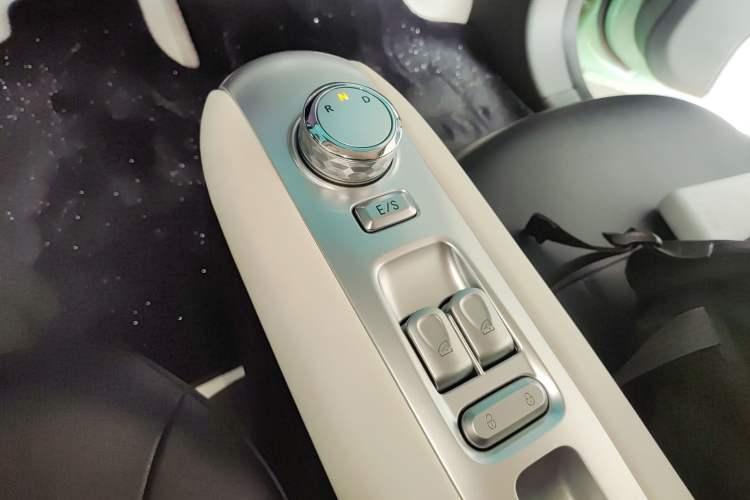 Used CHANGAN NEVO Lumin 2024 205km Launch Edition
