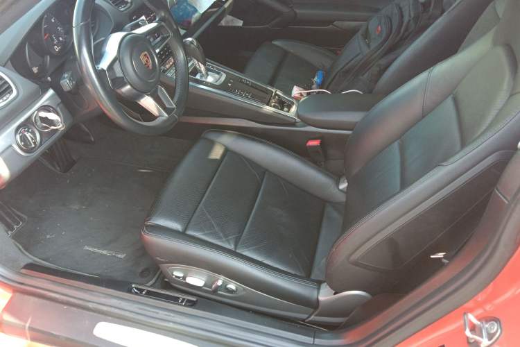 Used Porsche 718 2016 Cayman 2.0T
