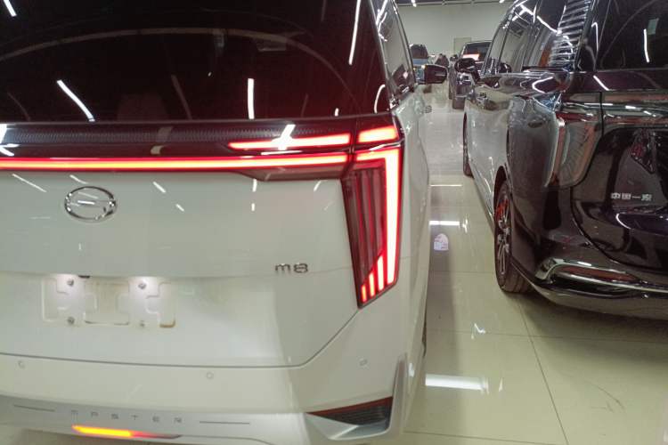 Used GAC Trumpchi M8 2023 Zongshi Series 400T Flagship Edition Right Rear Taillight