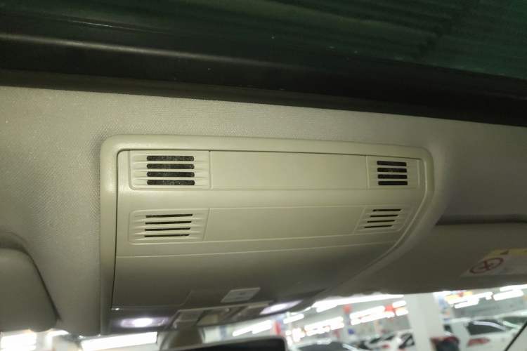 Used Volkswagen Magotan 2018 330TSI DSG Luxury Model Headliner