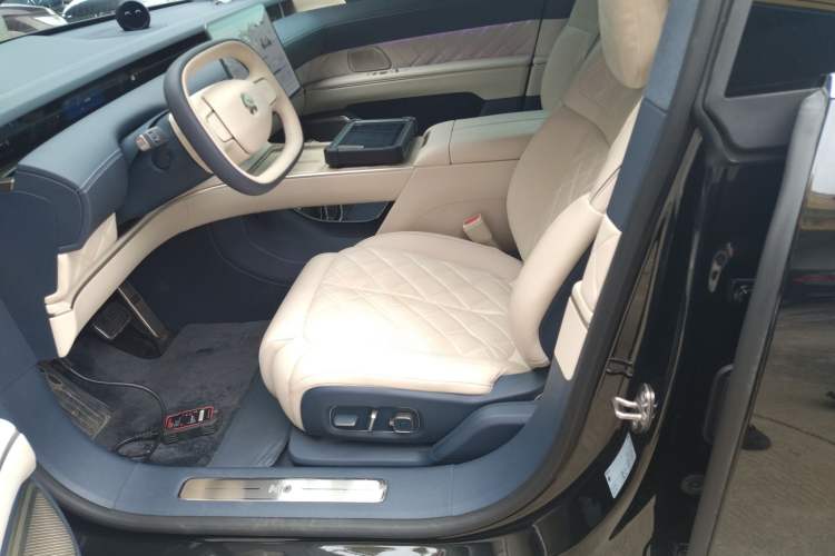 Used Nio ET9 2025 100kWh Signature Edition Left Front Seat