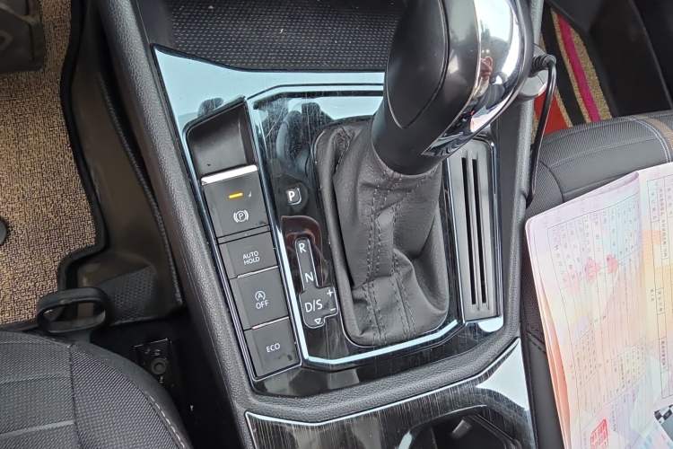 Used Volkswagen Lavida 2022 280TSI DSG Comfort Edition Gear Lever