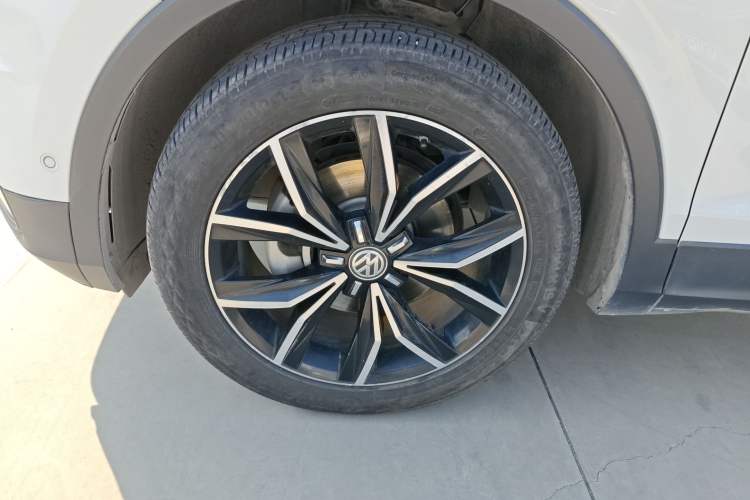 Used Volkswagen Tiguan L 2020 330TSI Automatic Two-Wheel Drive Smart Luxury Edition China VI Standard Left Front Wheel Hub