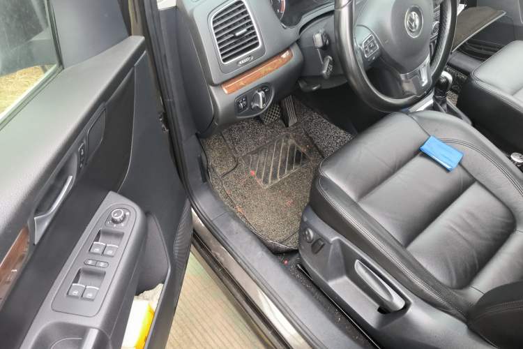 Used Volkswagen Sharan 2013 1.8TSI Comfort Model Driver Seat