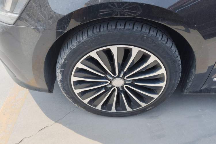 Used Volkswagen Passat 2016 330TSI DSG Luxury Edition Exterior 4