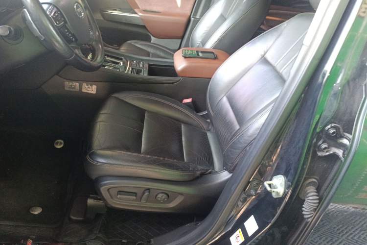 Used GAC Trumpchi GS8 2017 320T Two-Wheel Drive Luxury Smart Connectivity Version (7 Seats)