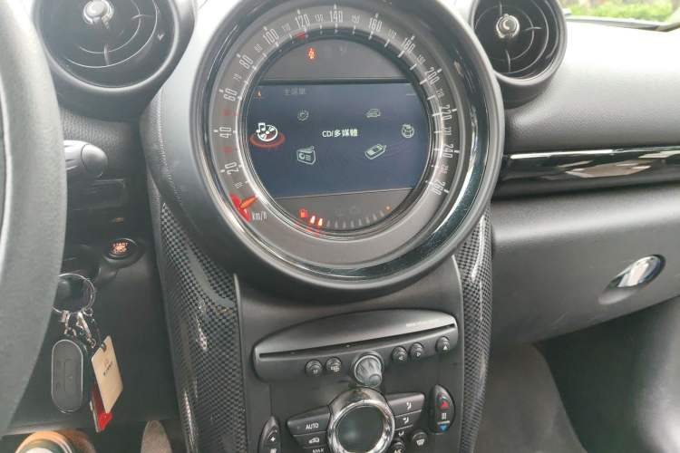 Used MINI Countryman 2014 1.6L COOPER Excitement Audio And AC Panel