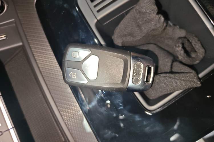 Used Audi Q5L Sportback 2024 40 TFSI Luxury Edition
