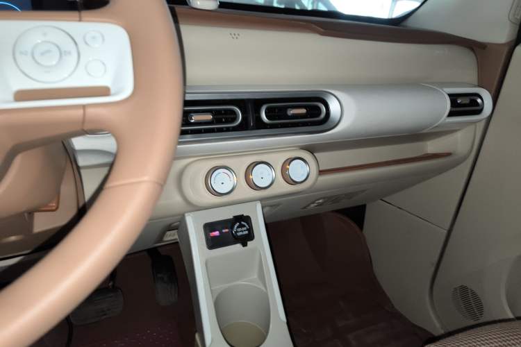 Used Wuling Hongguang MINIEV 2024 3rd Generation 215km Youth Edition
