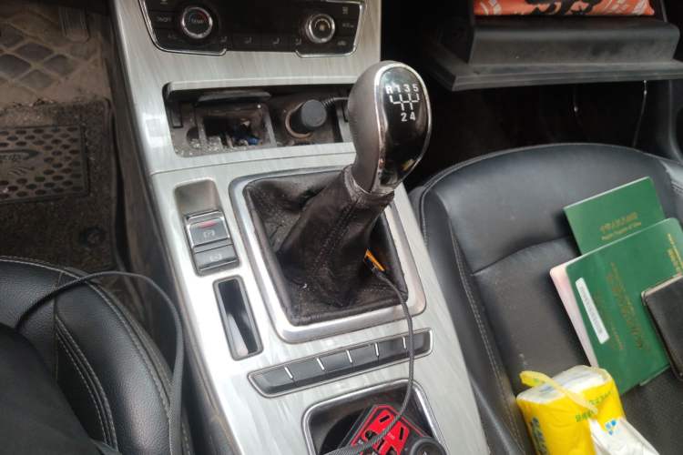 Used Hanteng X5 2018 1.5T Manual Elite Edition Gear Lever