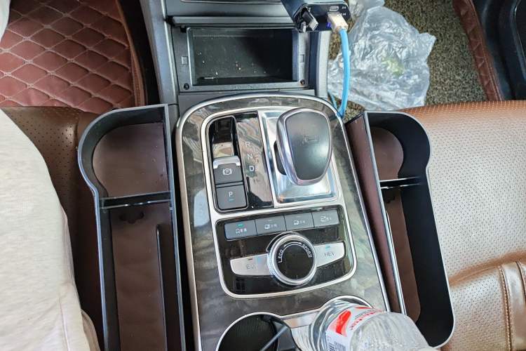 Used BYD Tang New Energy 2015 2.0T Four-Wheel-Drive Flagship Model