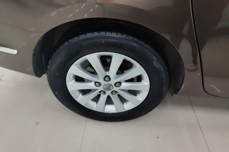 Used Buick GL8 2015 2.4L Luxury Business Premium Edition Right Rear Wheel Hub