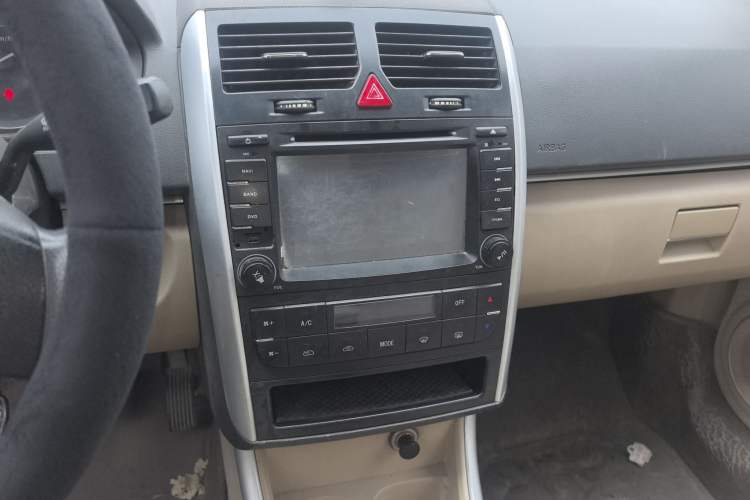 Used BAIC E Series 2013 Sedan 1.3L Manual Lotte Edition