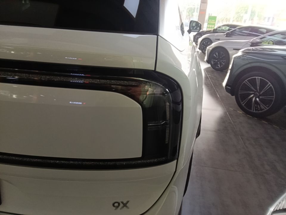 Zeekr 9X 2025 Ultra Edition 70kWh — снимка 9