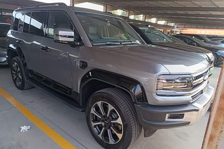 Used Formula Leopard 5 2023 Navigator Edition