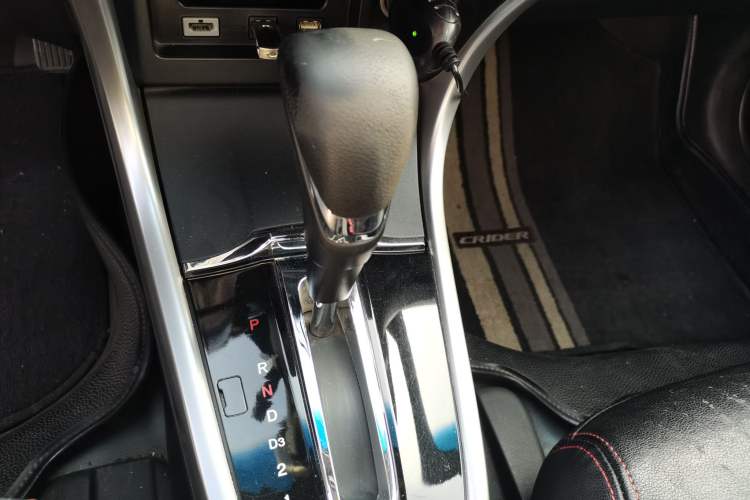 Used Honda Crider 2013 1.8L automatic luxury edition