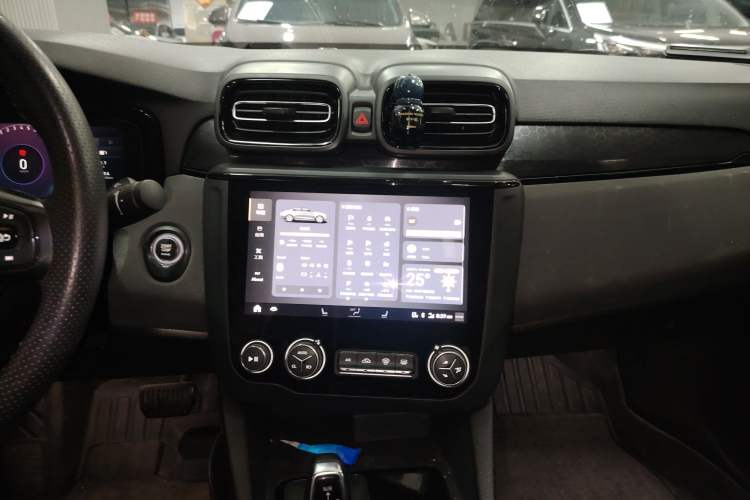 Used Lynk & Co 03 2021 1.5TD DCT Jing Champion Edition Audio And AC Panel