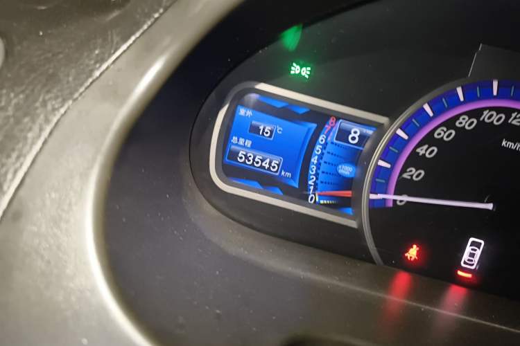 Used BYD S6 2013 Platinum Edition 2.0L Manual Luxury Model Odometer Close Up