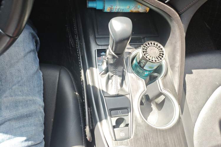 Used Toyota Camry 2021 2.0G Luxury Edition
